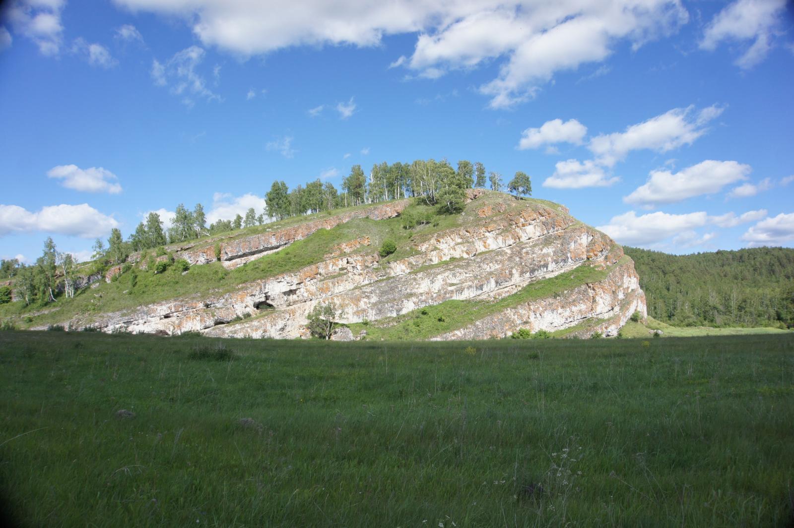 Скала Салавата (Геологический разрез башкирского яруса Наси). Июль. Фото Г.А. Данукаловой